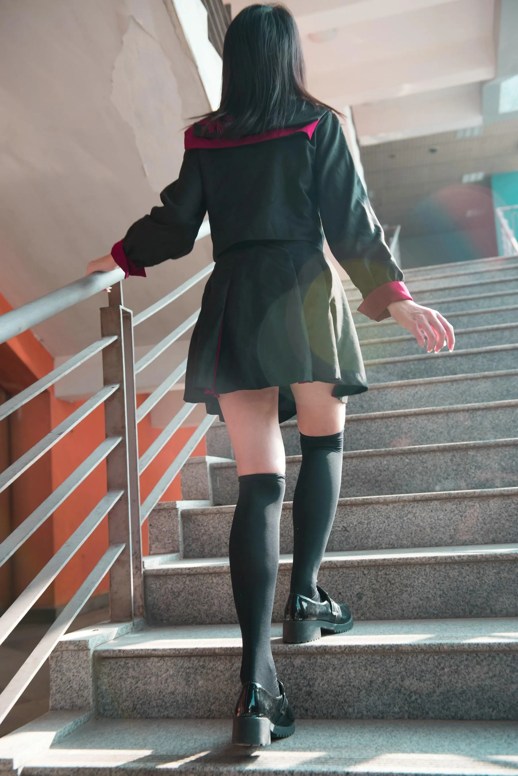 [魔镜街拍] NO.141 活力美术生JK美少女 [288P]插图